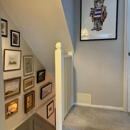 Homely Flat, Near Notting Hill Apartment London
