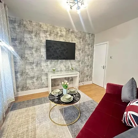 Comfortable Family Apartment *