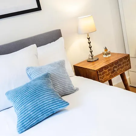 Stunning 2bed In Soho,steps From Piccadilly Circus