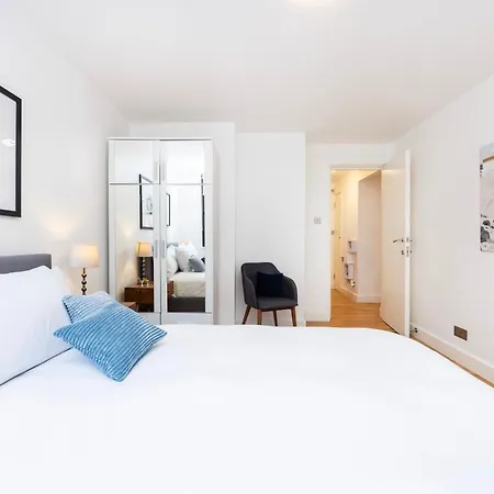 Stunning 2bed In Soho,steps From Piccadilly Circus * London