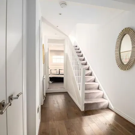 Capital Modern Two Bedroom In Chelsea Ggr * London