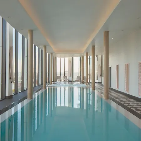 Hotel apartamentowy Ark Canary Wharf Londyn