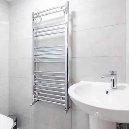Spacious 2br Gem - Close To Clapham Junction Apartment London