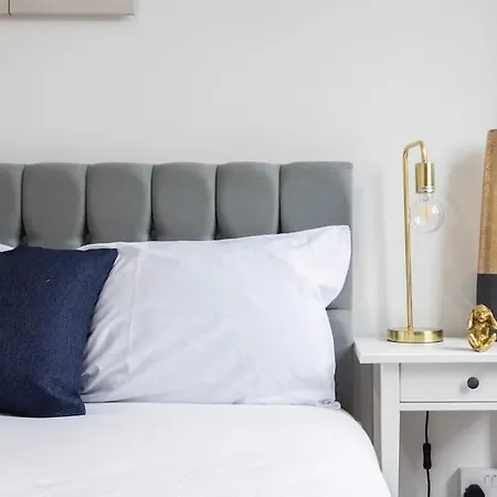 Spacious 2br Gem - Close To Clapham Junction