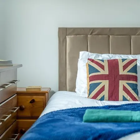 Apartment Gorgeous House, 5 Beds, Amazing Transport Links