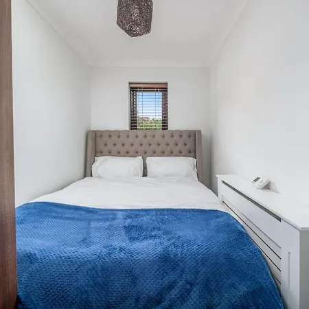 Gorgeous House, 5 Beds, Amazing Transport Links * London