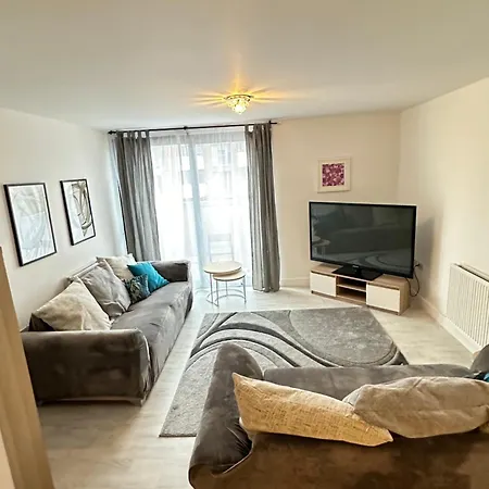 Flat In - Excel,o2,city Airport Apartment London