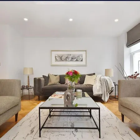 Family Chill Holiday home London