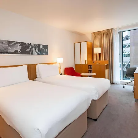 Doubletree By Hilton - Tower Of