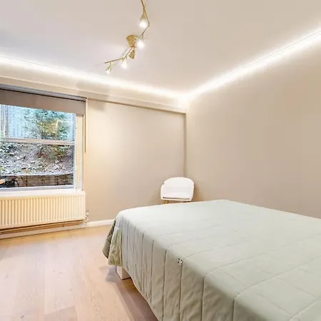 Apartment 3 Bedroom Maisonette In Belsize Park, Hampstead With Private Entrance *