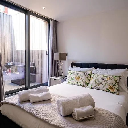 Apartment High Steet Kensington Penthouse