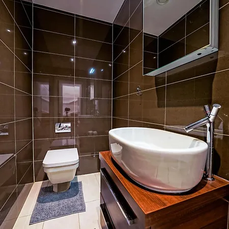 High Steet Kensington Penthouse * London