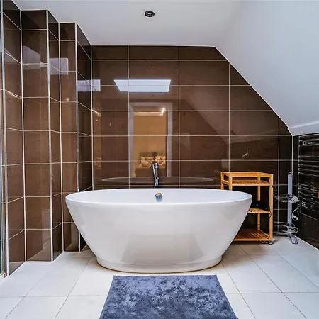High Steet Kensington Penthouse Apartment London