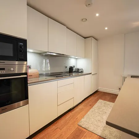 High Steet Kensington Penthouse *