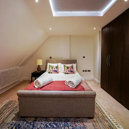 High Steet Kensington Penthouse *