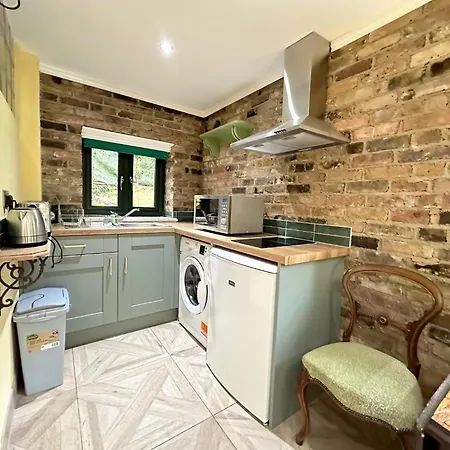 Apartment Restful Break 2 Bedrooms Woods Close To Hiking Park Caves Chislehurst