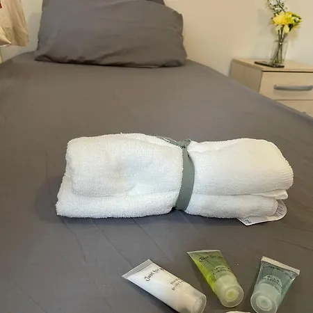 Guest house Ensuite Family In Stratford