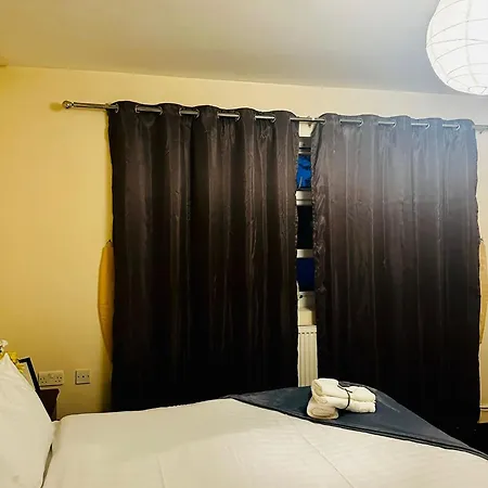 Guest house Ensuite Family In Stratford London