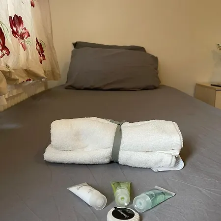 Ensuite Family In Stratford Guest house London