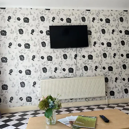 Ensuite Family In Stratford * London