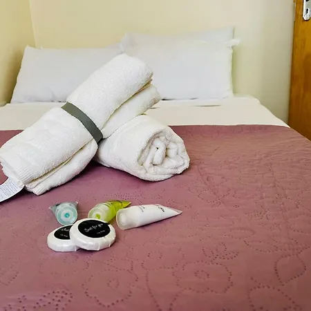 Guest house Ensuite Family In Stratford *