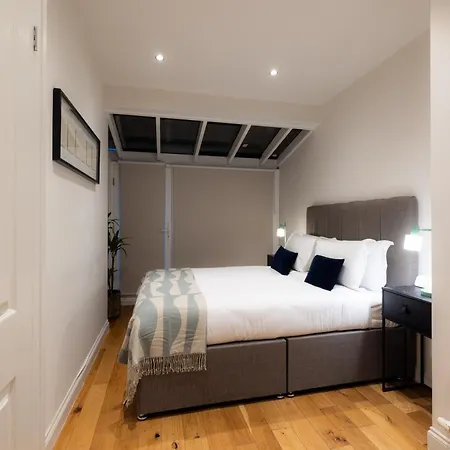 The Maddox - Serviced Apartment