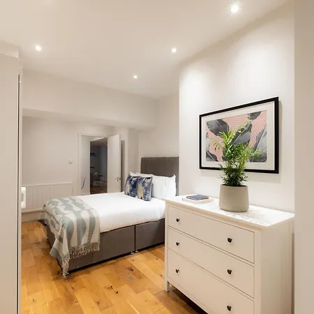 The Maddox - Serviced Apartment London
