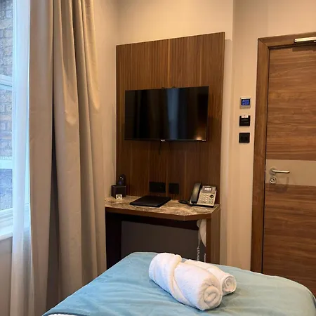 St Mark's - Merit Hotel London