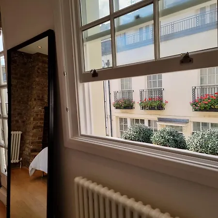 Hyde Park Mews