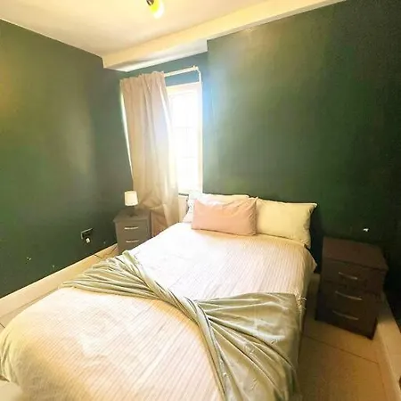 Apartment 3 Bed Comfortable Wk