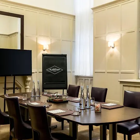 St. Pancras Renaissance Hotel 5*