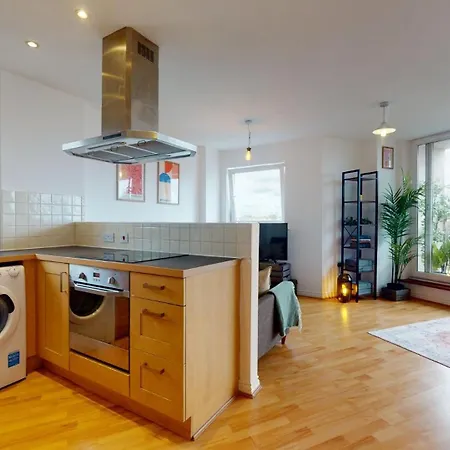 Cozy Hackney Apartment *