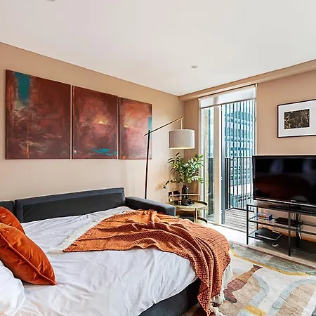 Convenient Euston Apartment