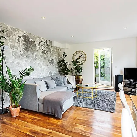 Apartment 3 Bed Luxury Penthouse In Shoreditch *