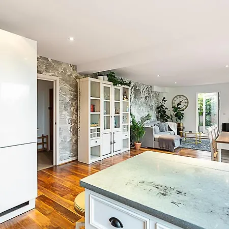 3 Bed Luxury Penthouse In Shoreditch * London
