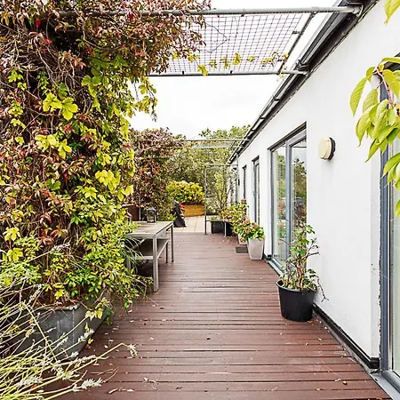 3 Bed Luxury Penthouse In Shoreditch Apartment