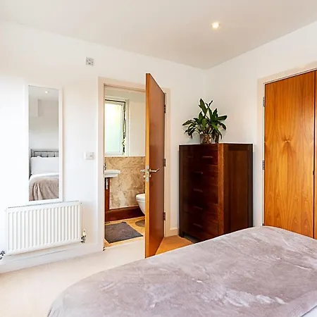 Apartment 3 Bed Luxury Penthouse In Shoreditch London