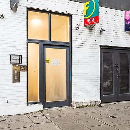 3 Bed Luxury Penthouse In Shoreditch