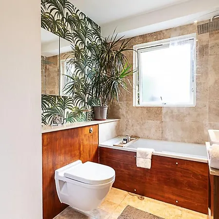 Apartment 3 Bed Luxury Penthouse In Shoreditch *