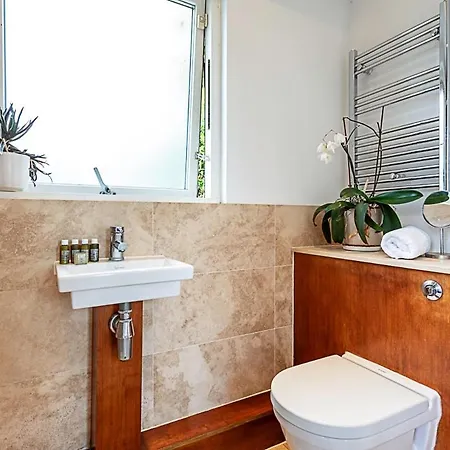 Apartment 3 Bed Luxury Penthouse In Shoreditch London