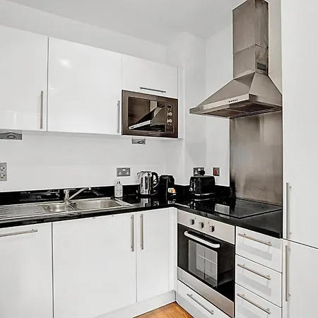 Urban Retreat Stylish 1-bed Bliss Apartment London