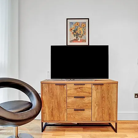 Urban Retreat Stylish 1-bed Bliss Apartment *