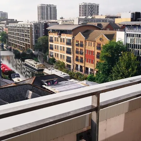 Sunny Shoreditch Oasis Canal Views & Urban Charm *