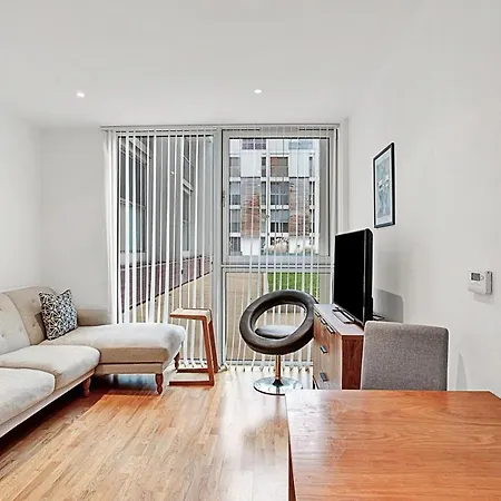 Urban Retreat Stylish 1-bed Bliss Apartment *