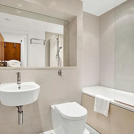 Urban Retreat Stylish 1-bed Bliss London