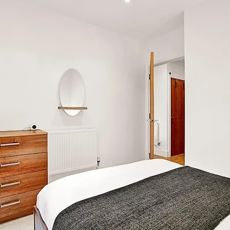 Urban Retreat Stylish 1-bed Bliss Apartment *