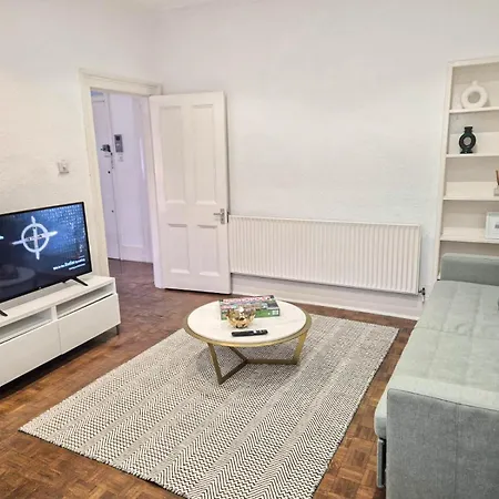 Apartment Stylish 2-bedroom Near Abbey Road, Maida Vale London