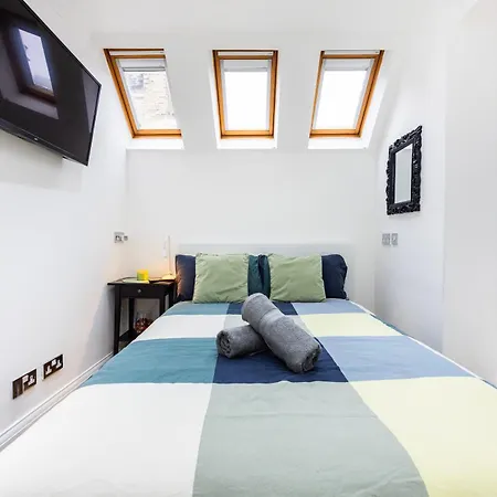 2 Bedroom Charming Family Apartment *