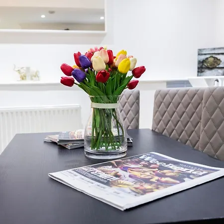 2 Bedroom Charming Family Apartment