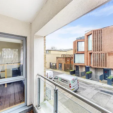 Modern 2bed - 5min To Highbury & Islington Station Apartment London